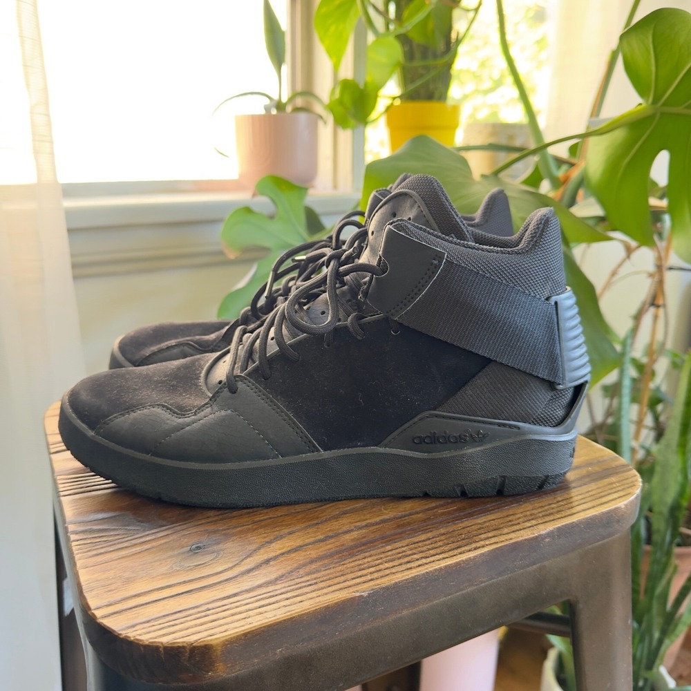 Adidas High Top Sneakers Casual Athletic Shoes Fashion Sneakers Mens Size 10.5